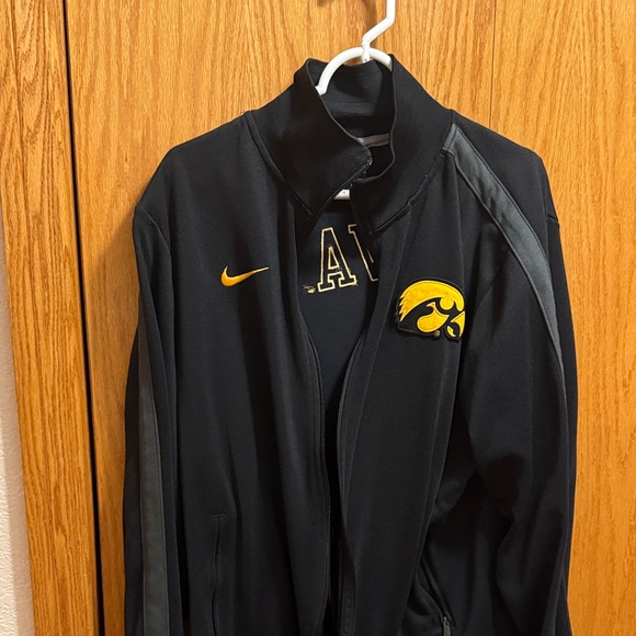 Nike Black and Gold Men's Bomber Jacket - Picture 1 of 11